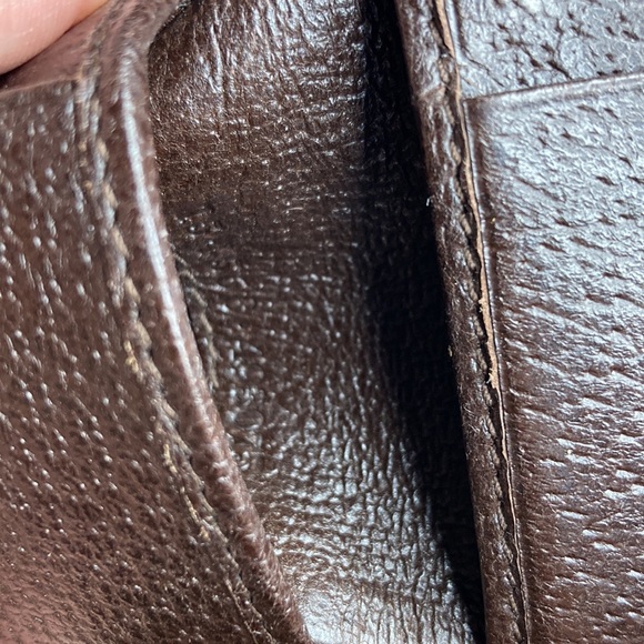 Gucci Men’s Bifold Monogram Wallet - Picture 6 of 6